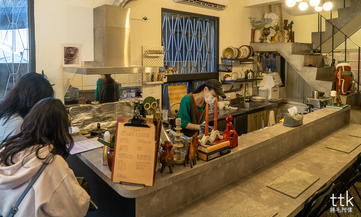 ttk推薦,ttk早午餐,ttk菜單,台中天井咖啡廳,台中東區早午餐,台中老宅餐廳,台中質感下午茶,台中車站早午餐,台中隱藏版美食,鐵鍋舒芙蕾 @捲毛阿偉